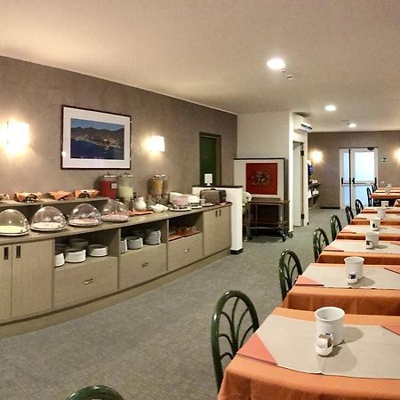 Hotel Palme Μοντερόσο αλ Μάρε Εξωτερικό φωτογραφία