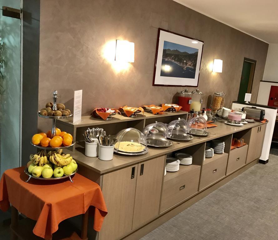 Hotel Palme Μοντερόσο αλ Μάρε Εξωτερικό φωτογραφία